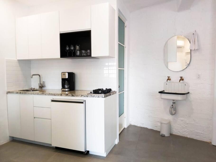 Studio Pulpito In The Charming Heart Of Downtown Pv ปูแอร์โตบาญาร์ตา ภายนอก รูปภาพ